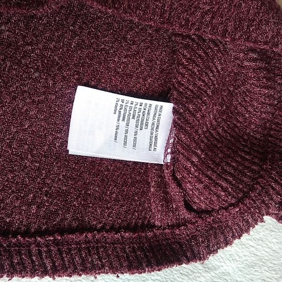 American Eagle Ribbed Open Back Sweater in Burgundy Size XS - Picture 8 of 9